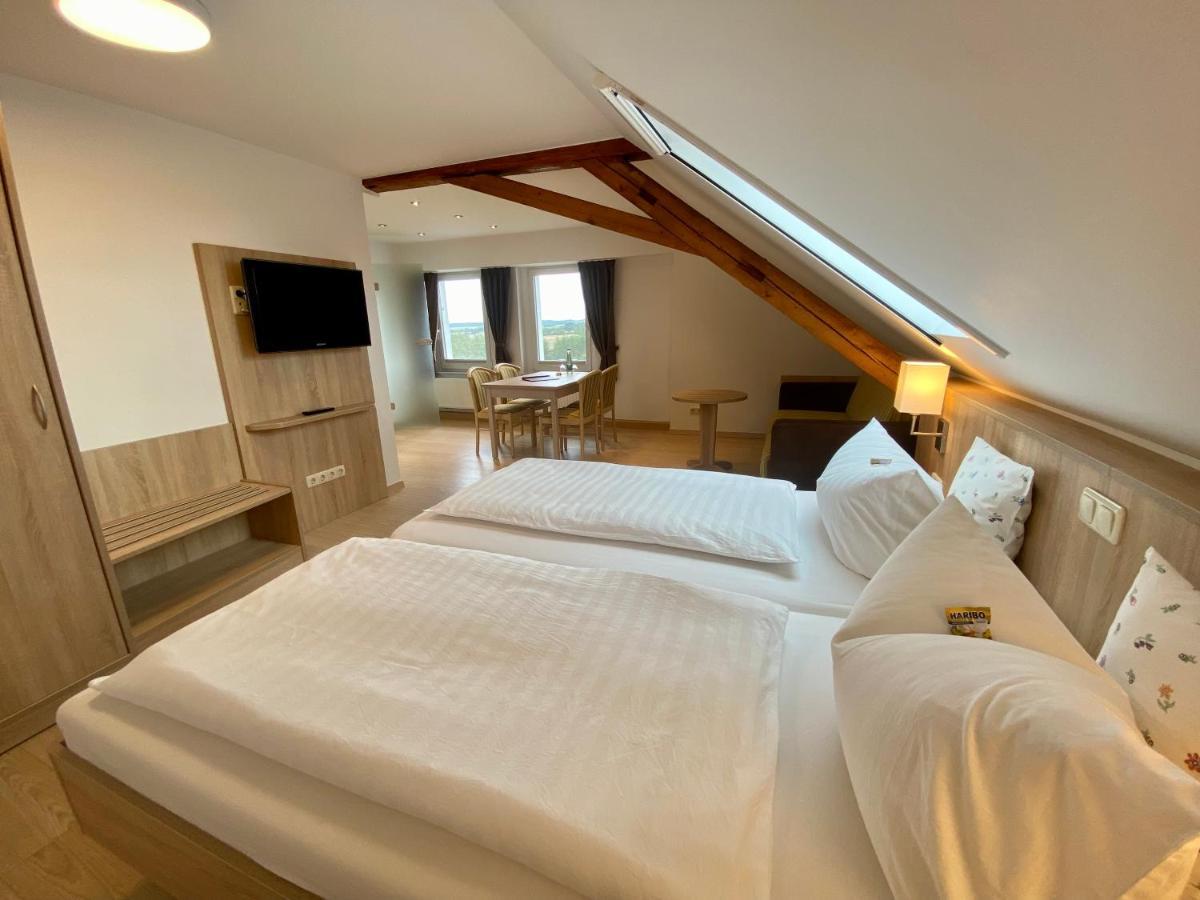Gasthof Drei Schwanen Langenwetzendorf Buitenkant foto